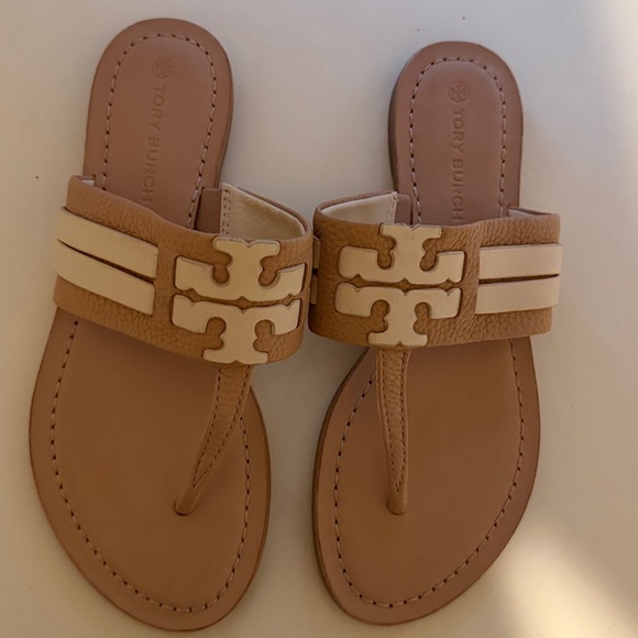 Tory Burch Leather Logo Thong Sandals with Cream Accents like new 6 - Picture 4 of 5